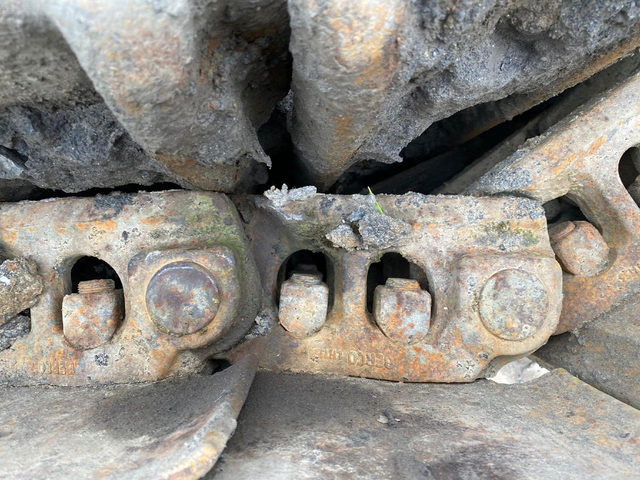 Liebherr R 964 B LIT - Chenille pour Engins de chantier: photos 4 Liebherr R 964 B LIT - Chenille pour Engins de chantier: photos 4