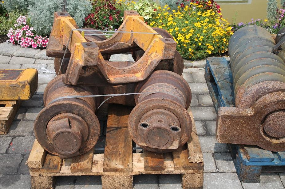 Liebherr R 974 - Galet à chenilles pour Engins de chantier: photos 4 Liebherr R 974 - Galet à chenilles pour Engins de chantier: photos 4