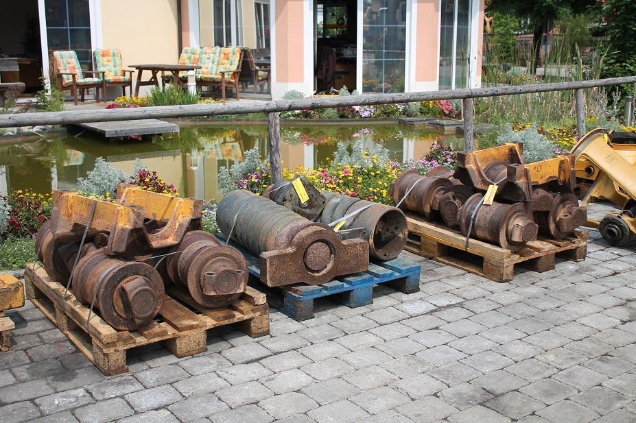 Liebherr R 974 - Galet à chenilles pour Engins de chantier: photos 3 Liebherr R 974 - Galet à chenilles pour Engins de chantier: photos 3