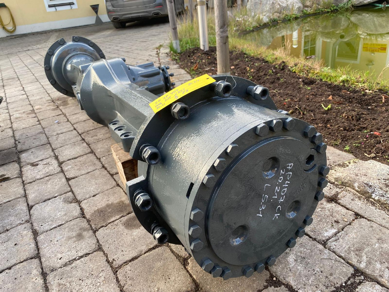 Liebherr ZF AP 409 aus LH L 531 - Essieu et pièces pour Engins de chantier: photos 1 Liebherr ZF AP 409 aus LH L 531 - Essieu et pièces pour Engins de chantier: photos 1