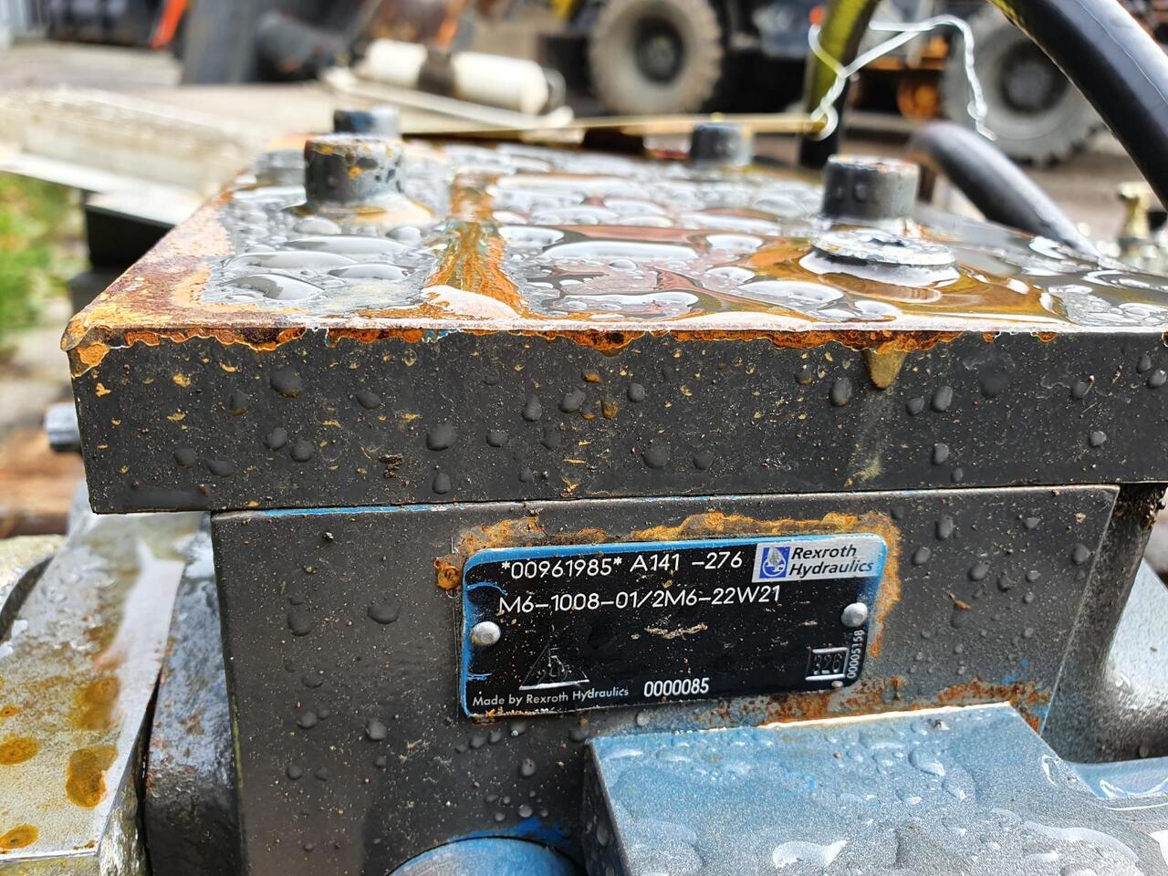 O&K L 25.5 - Valve hydraulique pour Chargeuse sur pneus: photos 5 O&K L 25.5 - Valve hydraulique pour Chargeuse sur pneus: photos 5