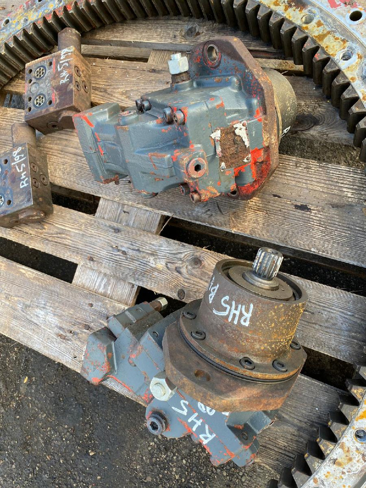 O&K RH 5 - Moteur de translation pour Engins de chantier: photos 1 O&K RH 5 - Moteur de translation pour Engins de chantier: photos 1