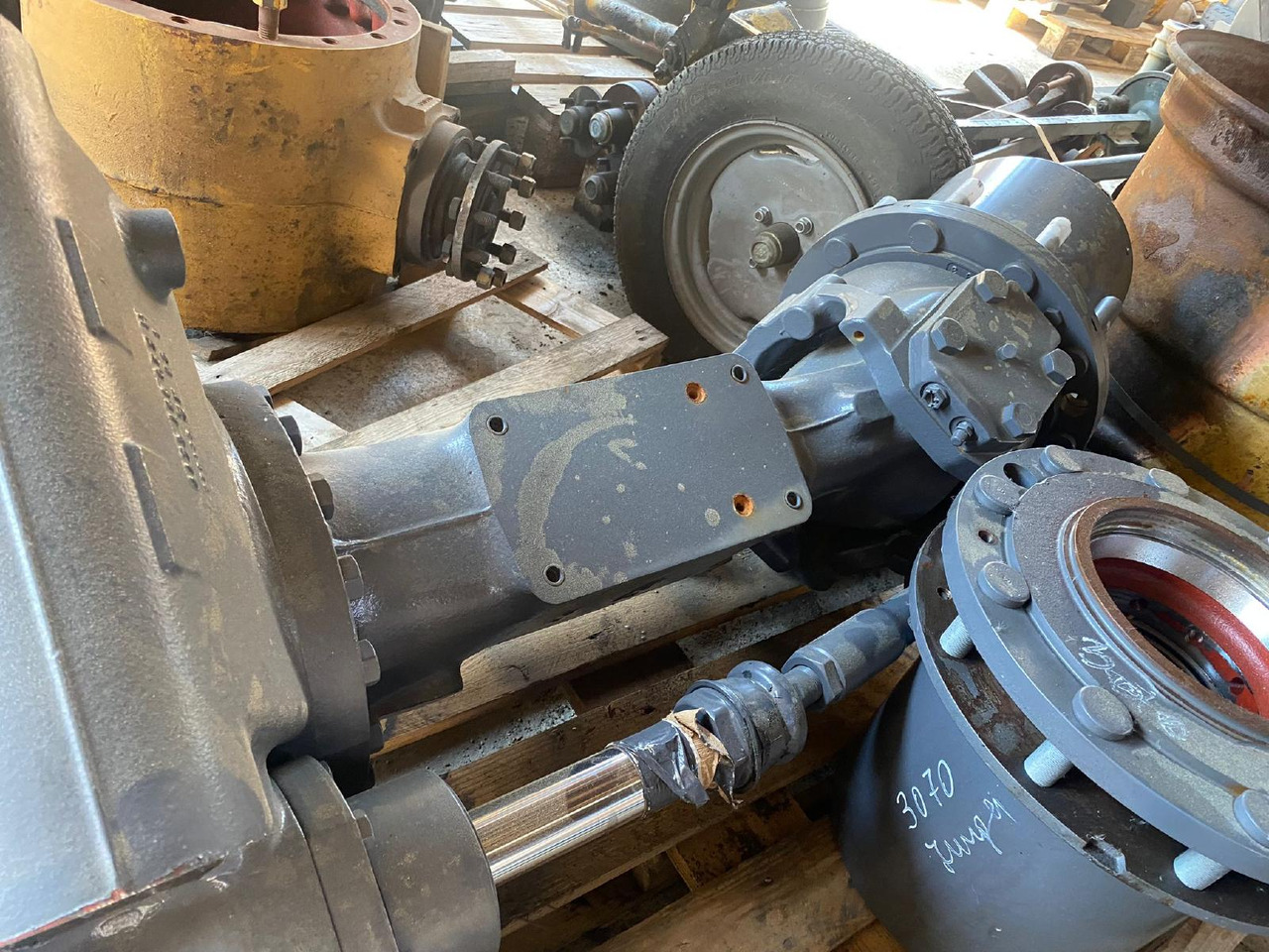 Essieu et pièces pour Engins de chantier neuf ZF MS E 3070 II: photos 7 Essieu et pièces pour Engins de chantier neuf ZF MS E 3070 II: photos 7