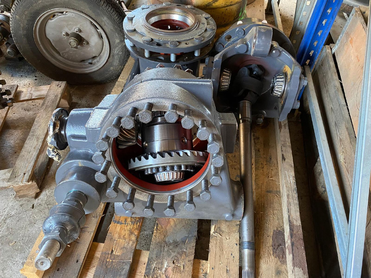 ZF MS E 3070 II - Essieu et pièces pour Engins de chantier: photos 5 ZF MS E 3070 II - Essieu et pièces pour Engins de chantier: photos 5