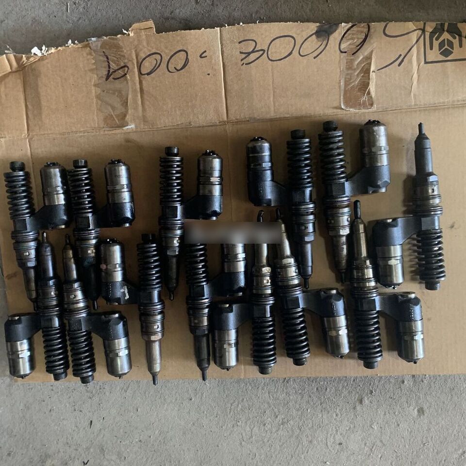 Bosch 0414701006 IVECO Stralis Euro 3,4 New Holland, Case - Injecteur pour Camion: photos 1 Bosch 0414701006 IVECO Stralis Euro 3,4 New Holland, Case - Injecteur pour Camion: photos 1