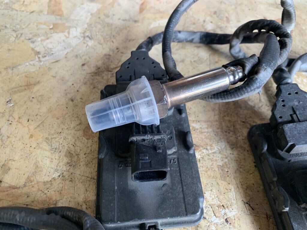 Cummins DAF euro 6 / euro 5 do regeneracji 5WK96751C DAF 4326862 Czujnik NOX, SONDA PRZED KATALIZATOREM Oryginał truck - Système d'échappement pour Camion: photos 4 Cummins DAF euro 6 / euro 5 do regeneracji 5WK96751C DAF 4326862 Czujnik NOX, SONDA PRZED KATALIZATOREM Oryginał truck - Système d'échappement pour Camion: photos 4