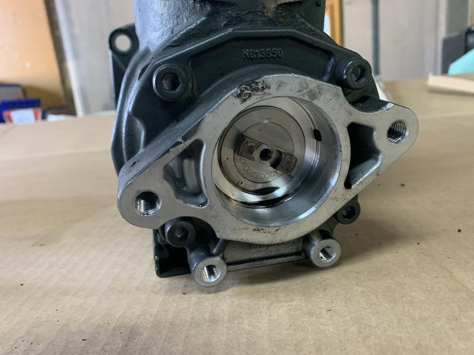 Knorr-Bremse podwójny używany do naprawy LK4936 IVECO Stralis Euro 5, LK4936 450KM, 2012r- truck - Compresseur pour Camion: photos 4 Knorr-Bremse podwójny używany do naprawy LK4936 IVECO Stralis Euro 5, LK4936 450KM, 2012r- truck - Compresseur pour Camion: photos 4