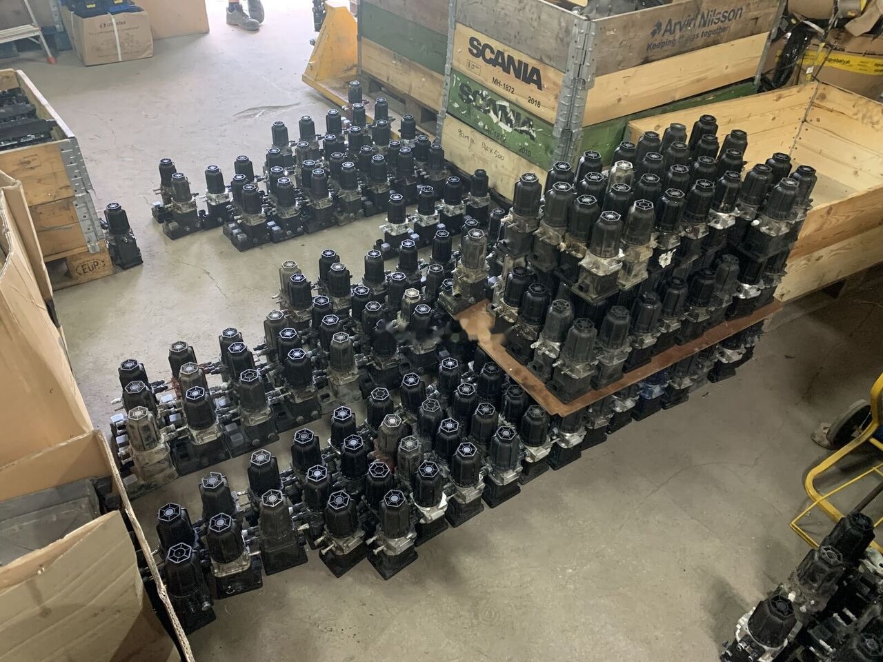 Mercedes-Benz oryginał hurt regeneracja A0001407678 Mercedes-Benz Actros Atego MP4 Euro 6 - Système d'échappement pour Camion: photos 2 Mercedes-Benz oryginał hurt regeneracja A0001407678 Mercedes-Benz Actros Atego MP4 Euro 6 - Système d'échappement pour Camion: photos 2