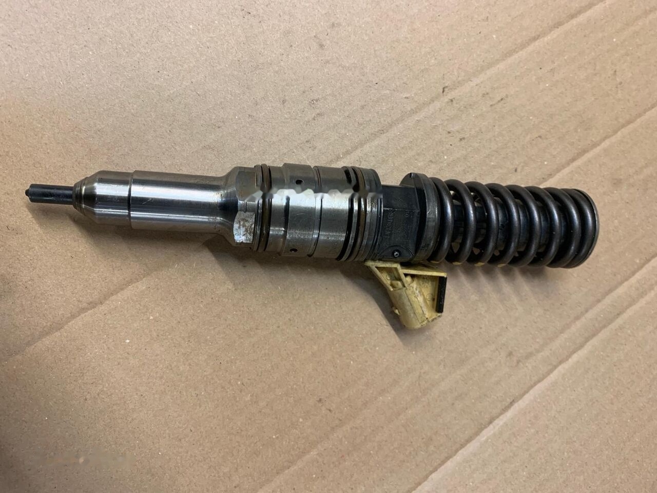 Pompo Iveco Stralis Bosch do regeneracji 0414703004 / 0414703008 - Injecteur pour Camion: photos 3 Pompo Iveco Stralis Bosch do regeneracji 0414703004 / 0414703008 - Injecteur pour Camion: photos 3