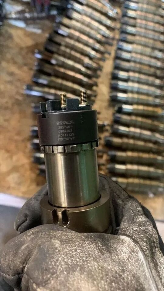Scania XPI Euro 6 2057401 - Injecteur pour Camion: photos 1 Scania XPI Euro 6 2057401 - Injecteur pour Camion: photos 1