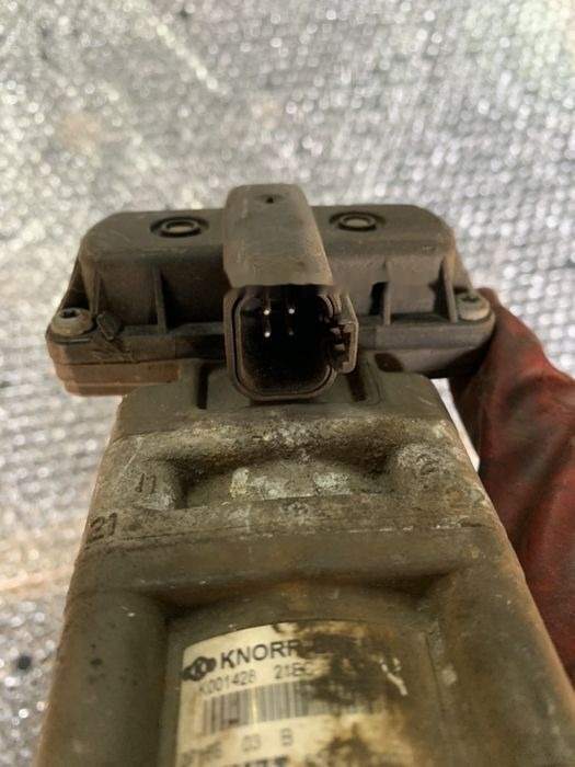 Zawór hamulcowy Oryginał Hurt K001428 Renault Magnum 440 DXI - Valve pour Camion: photos 4 Zawór hamulcowy Oryginał Hurt K001428 Renault Magnum 440 DXI - Valve pour Camion: photos 4