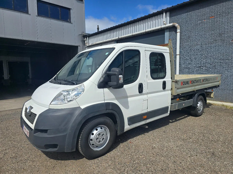 Peugeot Boxer 7 Seats 3.0 - Utilitaire plateau, Utilitaire double cabine: photos 1 Peugeot Boxer 7 Seats 3.0 - Utilitaire plateau, Utilitaire double cabine: photos 1
