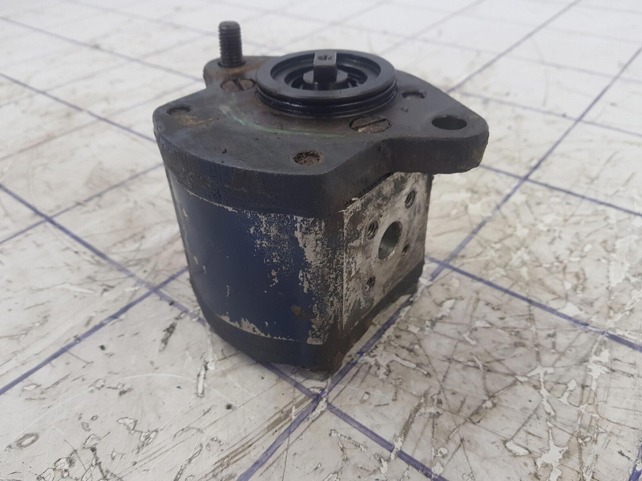 Bosch Bosch gear pump - Pompe hydraulique pour Grue: photos 3 Bosch Bosch gear pump - Pompe hydraulique pour Grue: photos 3