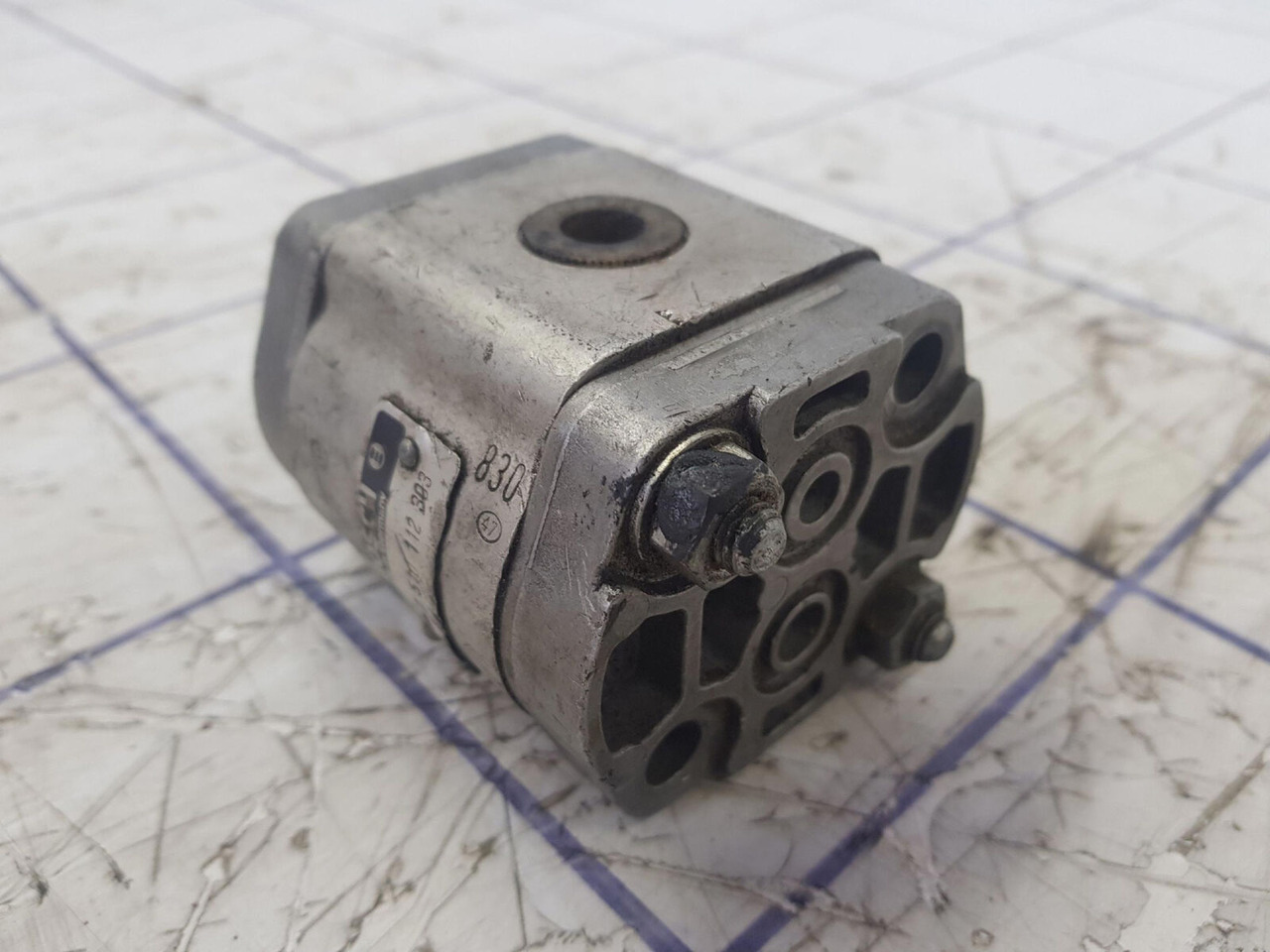 Bosch Bosch gear pump - Pompe hydraulique pour Grue: photos 2 Bosch Bosch gear pump - Pompe hydraulique pour Grue: photos 2