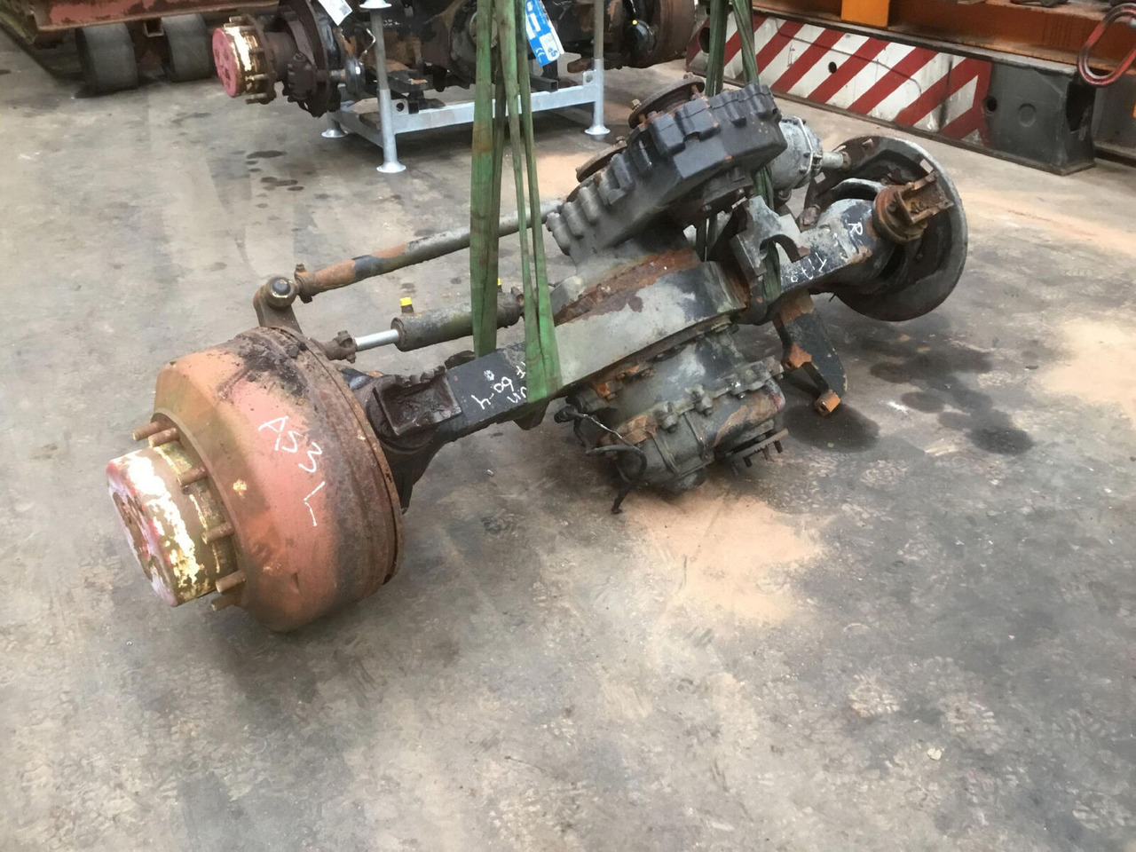 FAUN ATF 60-4 axle 3 - Essieu et pièces pour Grue mobile: photos 3 FAUN ATF 60-4 axle 3 - Essieu et pièces pour Grue mobile: photos 3