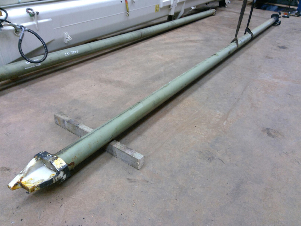 FAUN ATF 60-4 telescopic cylinder single - Vérin hydraulique pour Grue mobile: photos 3 FAUN ATF 60-4 telescopic cylinder single - Vérin hydraulique pour Grue mobile: photos 3