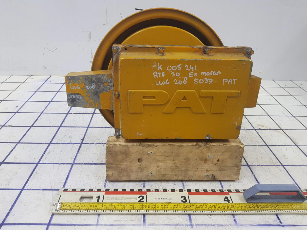 FAUN RTF 30 length indicator LWG 208/ 002 - Système électrique pour Grue mobile: photos 1 FAUN RTF 30 length indicator LWG 208/ 002 - Système électrique pour Grue mobile: photos 1