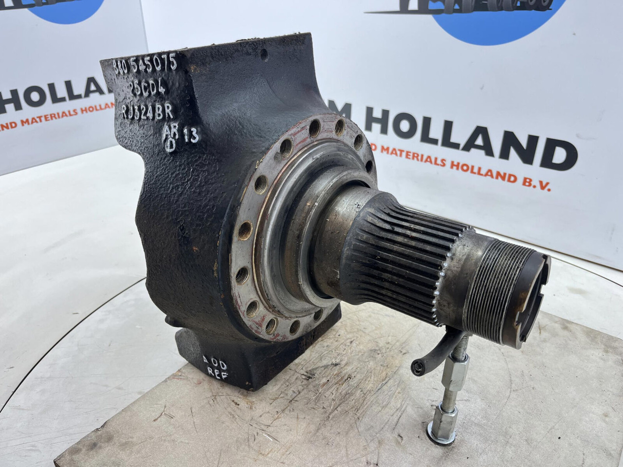 Grove AT 750 BE Steering knuckle 16 holes - Fusée d'essieu pour Grue mobile: photos 3 Grove AT 750 BE Steering knuckle 16 holes - Fusée d'essieu pour Grue mobile: photos 3