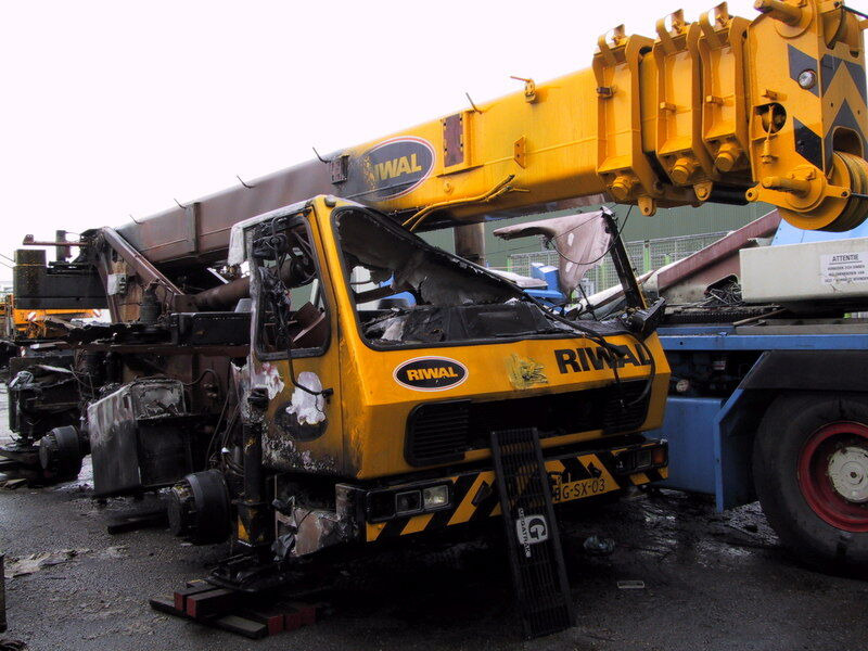 Grove GMK 2035 for parts - Grue mobile: photos 2 Grove GMK 2035 for parts - Grue mobile: photos 2