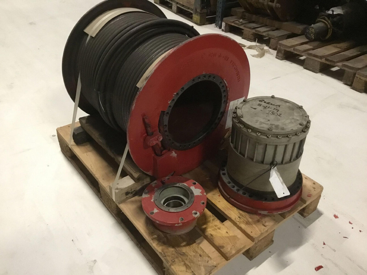 Grove GMK 5130-2 winch - Treuil pour Grue mobile: photos 1 Grove GMK 5130-2 winch - Treuil pour Grue mobile: photos 1