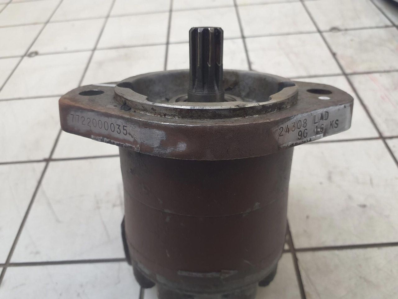 Grove steering pump - Pompe de support pour Grue: photos 5 Grove steering pump - Pompe de support pour Grue: photos 5