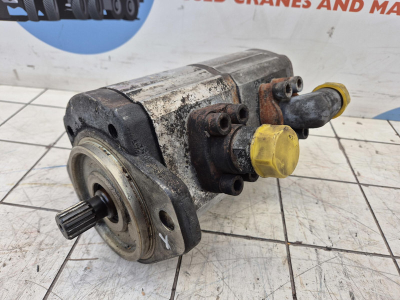 HALDEX Barnes dual gear pump - Pompe hydraulique pour Grue: photos 1 HALDEX Barnes dual gear pump - Pompe hydraulique pour Grue: photos 1