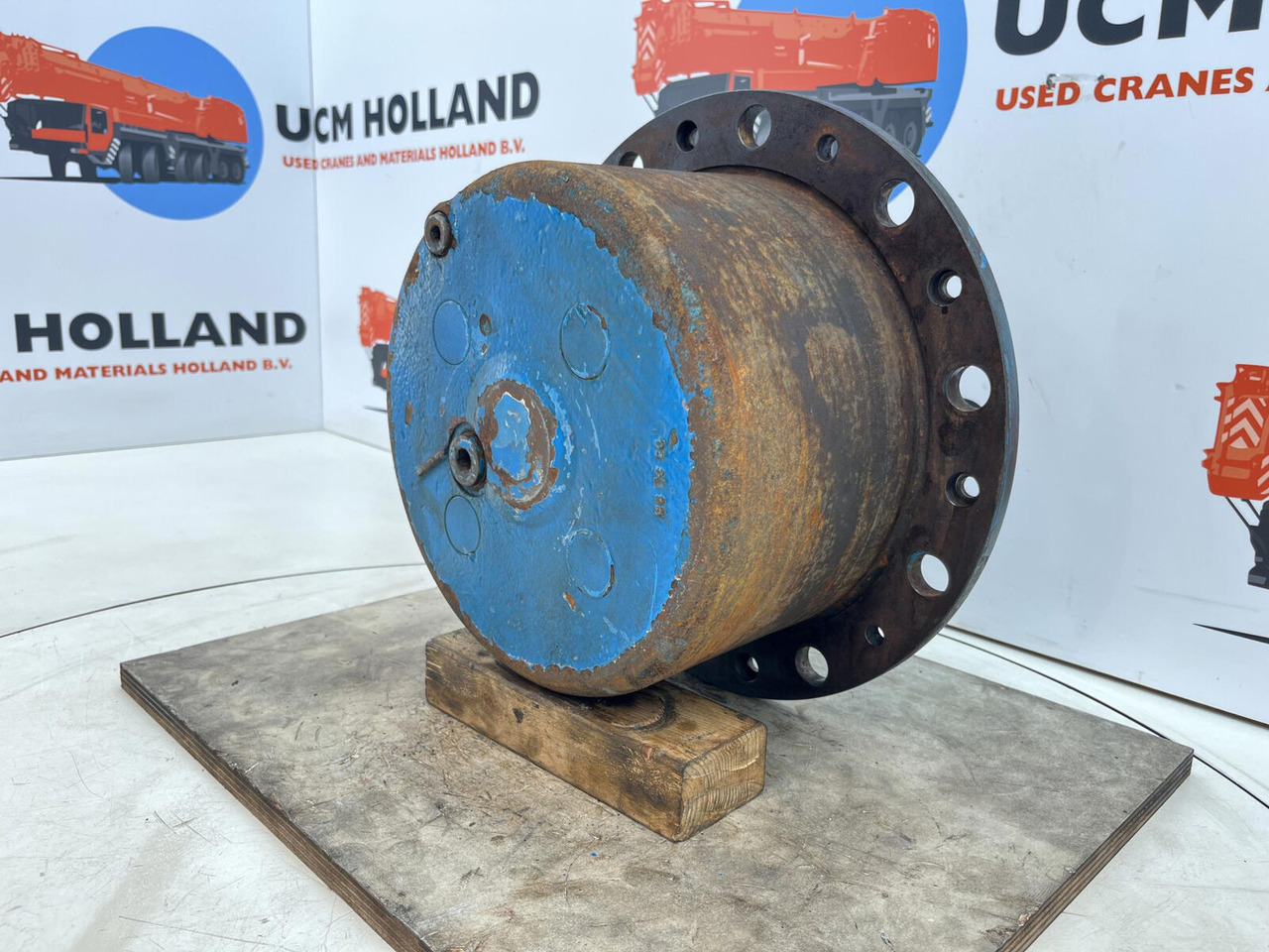 Kessler+Co Kessler planetary gear 22-25-74-40-4pl-H172-46 - Moteur de translation pour Grue: photos 2 Kessler+Co Kessler planetary gear 22-25-74-40-4pl-H172-46 - Moteur de translation pour Grue: photos 2