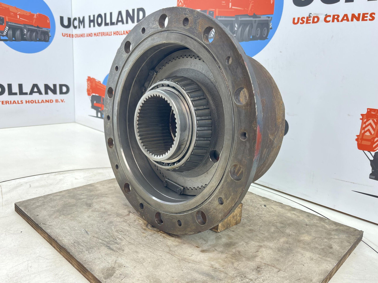 Kessler planetary gear 22-25-74-40-4pl-H172-46 - Moteur de translation: photos 3 Kessler planetary gear 22-25-74-40-4pl-H172-46 - Moteur de translation: photos 3