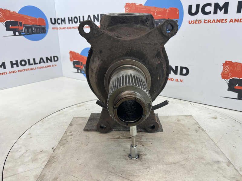 Krupp 70 GMT Steering knuckle axle 1 - Fusée d'essieu pour Grue: photos 2 Krupp 70 GMT Steering knuckle axle 1 - Fusée d'essieu pour Grue: photos 2