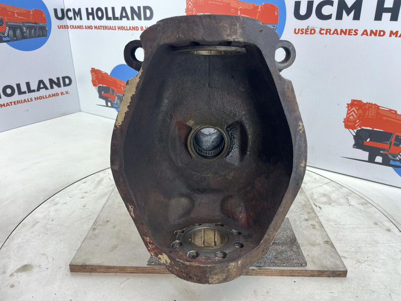 Krupp 70 GMT Steering knuckle axle 2 - Fusée d'essieu pour Grue: photos 5 Krupp 70 GMT Steering knuckle axle 2 - Fusée d'essieu pour Grue: photos 5