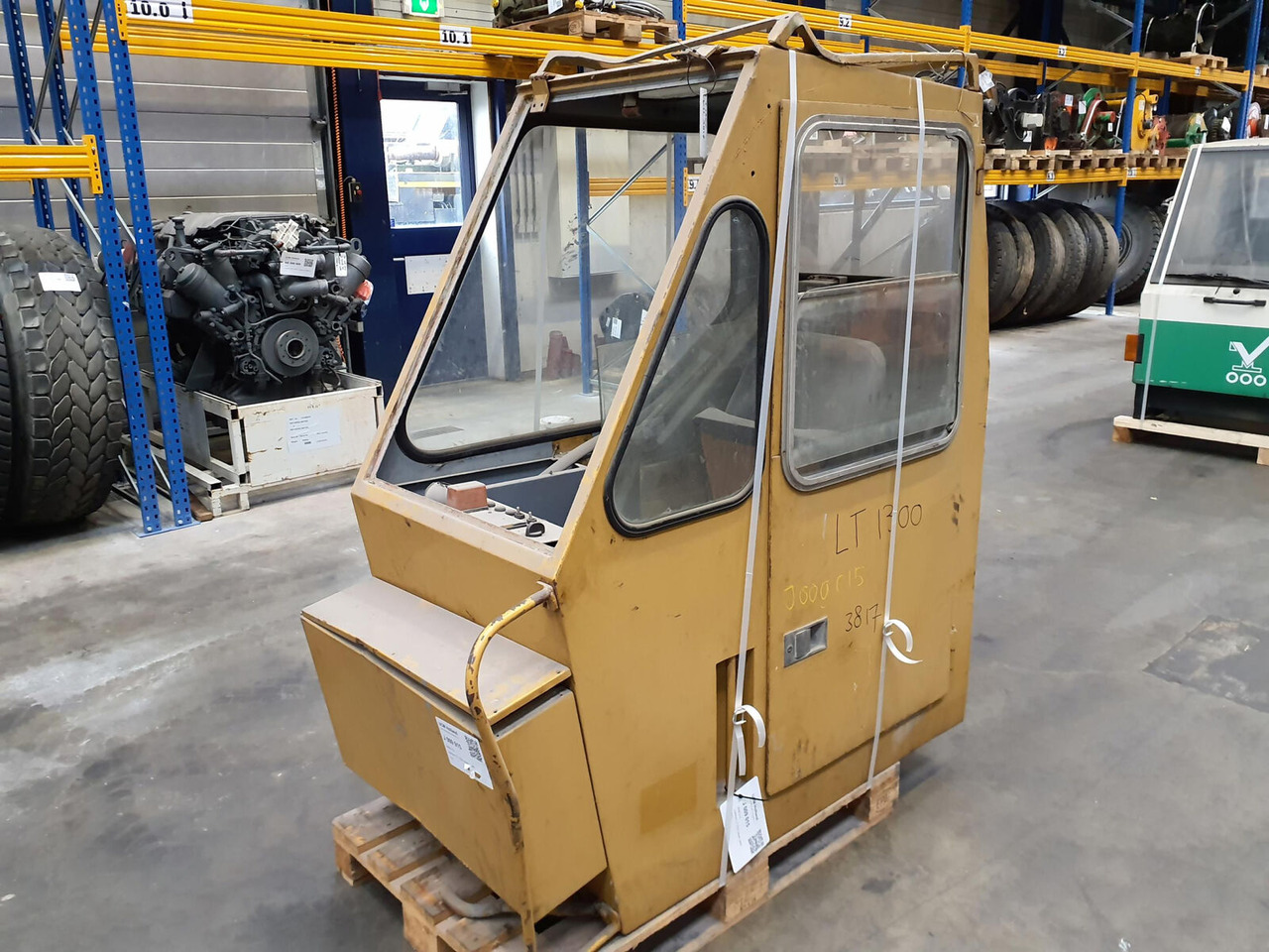 Liebherr LT 1120 upper cabin - Cabine pour Grue mobile: photos 1 Liebherr LT 1120 upper cabin - Cabine pour Grue mobile: photos 1