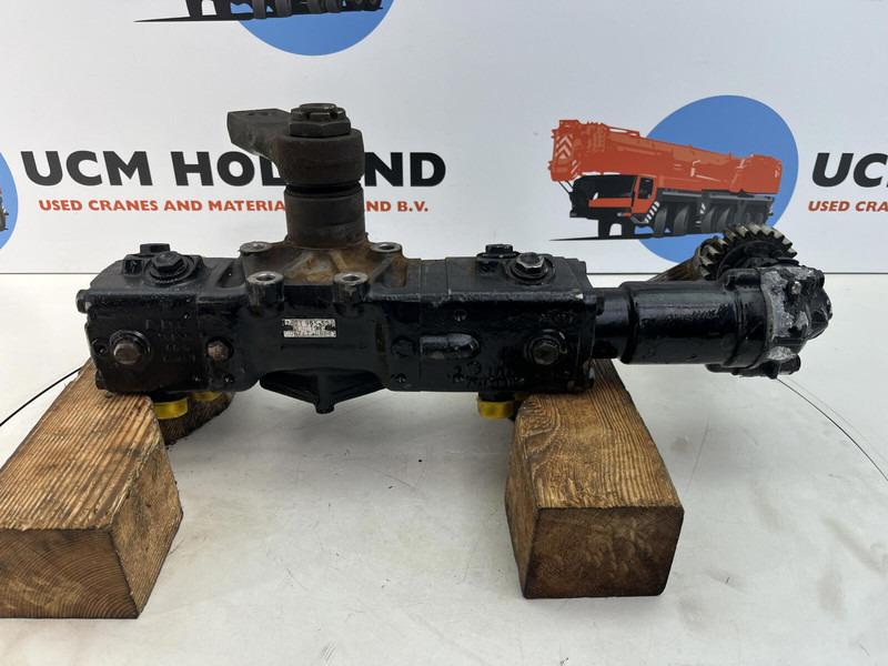 Liebherr LTM 1035-2 Steering box - Colonne de direction pour Grue: photos 3 Liebherr LTM 1035-2 Steering box - Colonne de direction pour Grue: photos 3