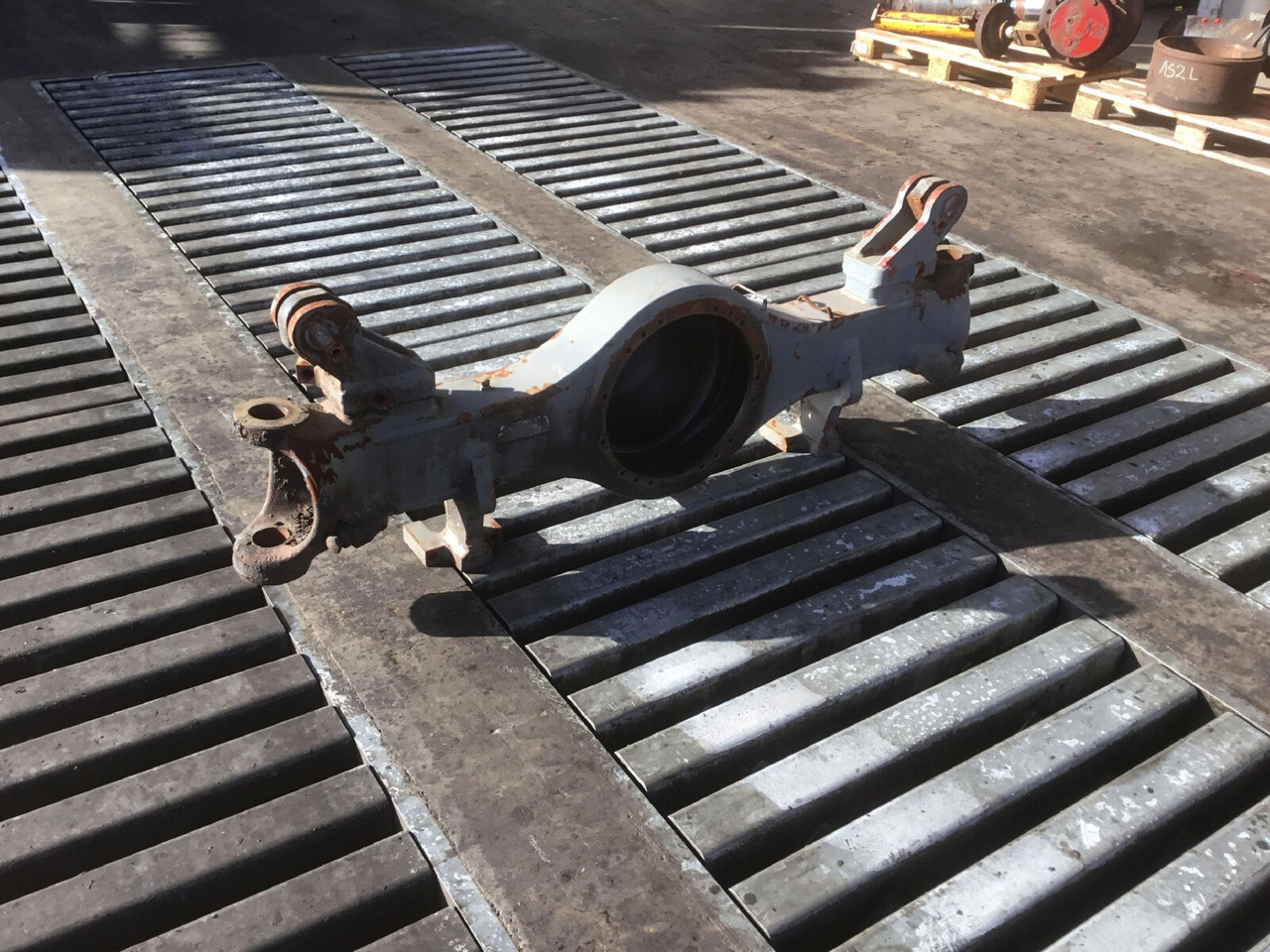 Liebherr LTM 1050-1 axle housing axle 3 - Essieu et pièces pour Grue mobile: photos 4 Liebherr LTM 1050-1 axle housing axle 3 - Essieu et pièces pour Grue mobile: photos 4