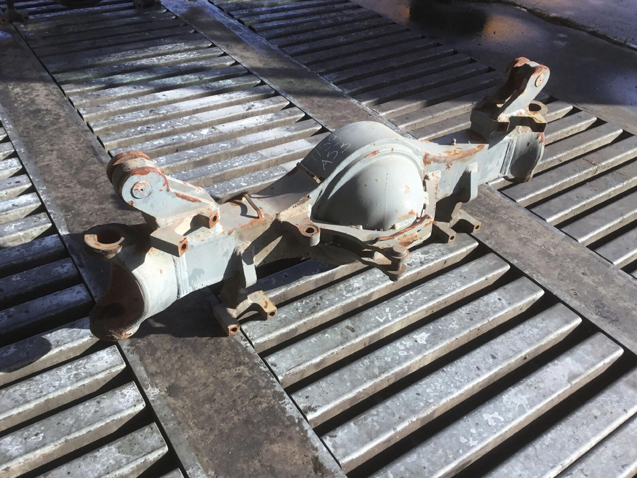 Liebherr LTM 1050-1 axle housing axle 3 - Essieu et pièces pour Grue mobile: photos 2 Liebherr LTM 1050-1 axle housing axle 3 - Essieu et pièces pour Grue mobile: photos 2