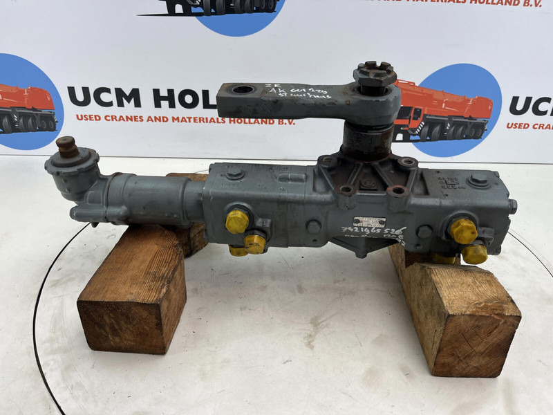 Liebherr LTM 1050-1 steering box - Colonne de direction pour Grue: photos 1 Liebherr LTM 1050-1 steering box - Colonne de direction pour Grue: photos 1