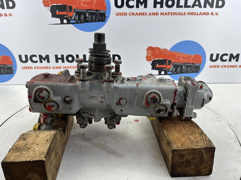Liebherr LTM 1070 Steering box - Colonne de direction pour Grue: photos 1 Liebherr LTM 1070 Steering box - Colonne de direction pour Grue: photos 1