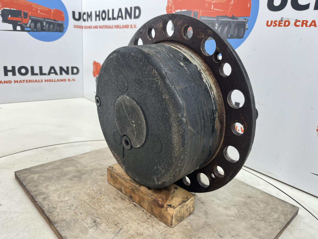 Liebherr LTM 1070 planetary gear 17-24-67-32-3pl-H127-46 - Moteur de translation pour Grue mobile: photos 2 Liebherr LTM 1070 planetary gear 17-24-67-32-3pl-H127-46 - Moteur de translation pour Grue mobile: photos 2