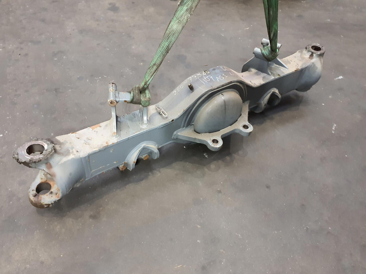 Liebherr LTM 1130-5.1 axle housing axle 1 - Essieu et pièces pour Grue mobile: photos 2 Liebherr LTM 1130-5.1 axle housing axle 1 - Essieu et pièces pour Grue mobile: photos 2