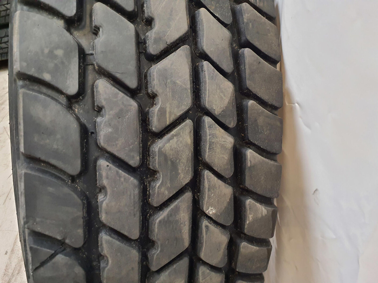 Michelin Wheel 445/95R25 10 12 1p - Roue complète pour Grue: photos 4 Michelin Wheel 445/95R25 10 12 1p - Roue complète pour Grue: photos 4