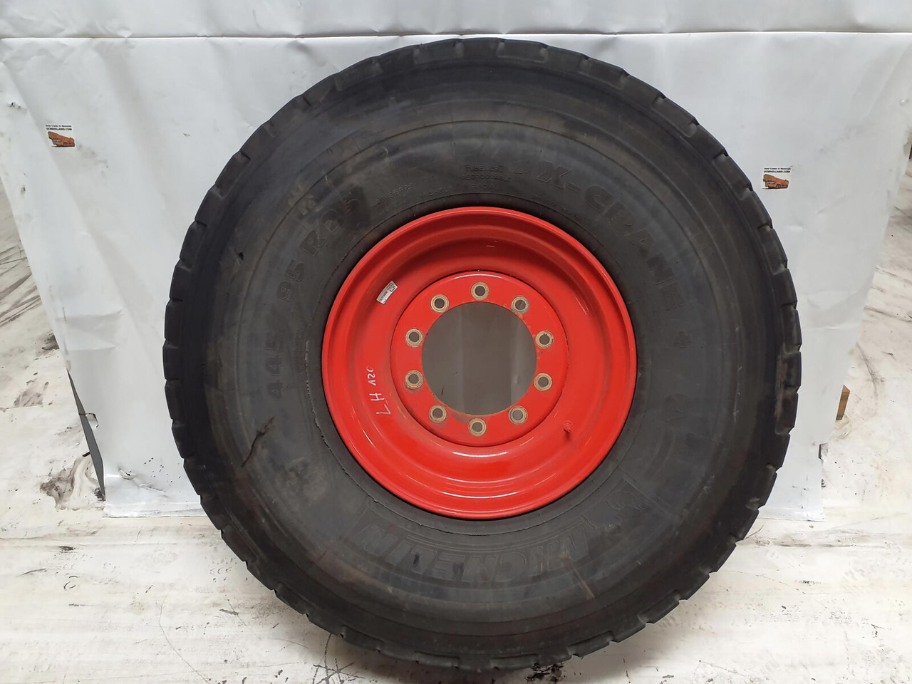 Michelin Wheel 445/95R25 10 12 1p - Roue complète pour Grue: photos 1 Michelin Wheel 445/95R25 10 12 1p - Roue complète pour Grue: photos 1