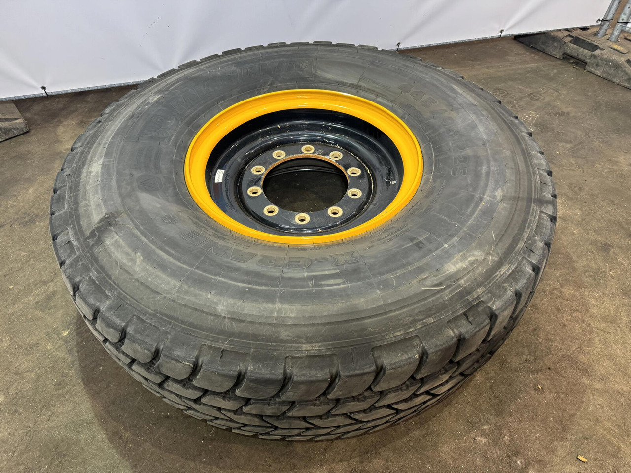 Michelin Wheel 445/95R25 10 12.3 1p - Roue complète pour Grue: photos 2 Michelin Wheel 445/95R25 10 12.3 1p - Roue complète pour Grue: photos 2