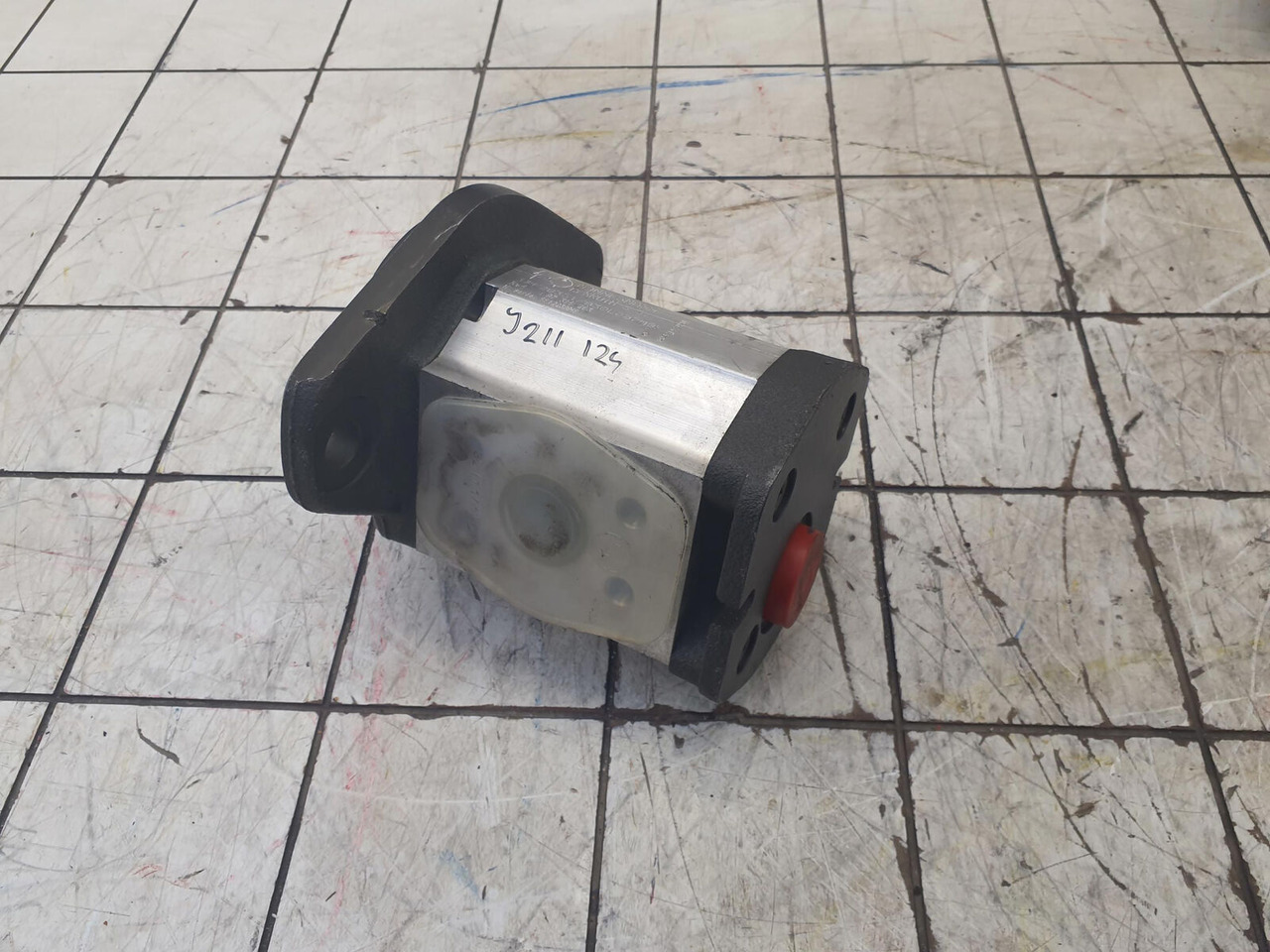 Rexroth Mannesmann Rexroth gear pump - Pompe hydraulique pour Grue: photos 2 Rexroth Mannesmann Rexroth gear pump - Pompe hydraulique pour Grue: photos 2