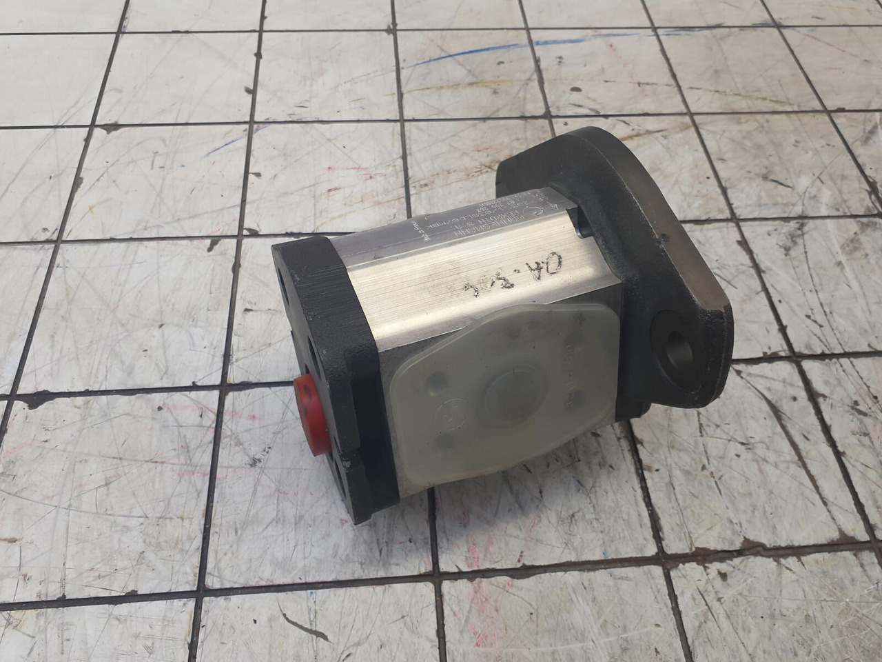 Rexroth Mannesmann Rexroth gear pump - Pompe hydraulique pour Grue: photos 3 Rexroth Mannesmann Rexroth gear pump - Pompe hydraulique pour Grue: photos 3