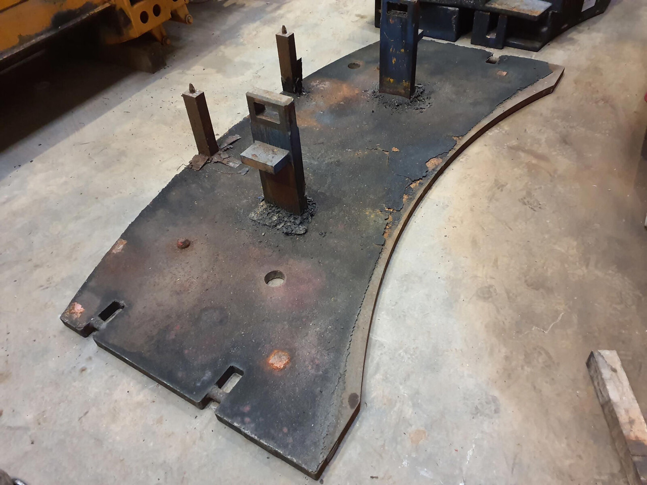 Terex AC 205 counterweight 1,2 ton - Contrepoids pour Grue mobile: photos 2 Terex AC 205 counterweight 1,2 ton - Contrepoids pour Grue mobile: photos 2