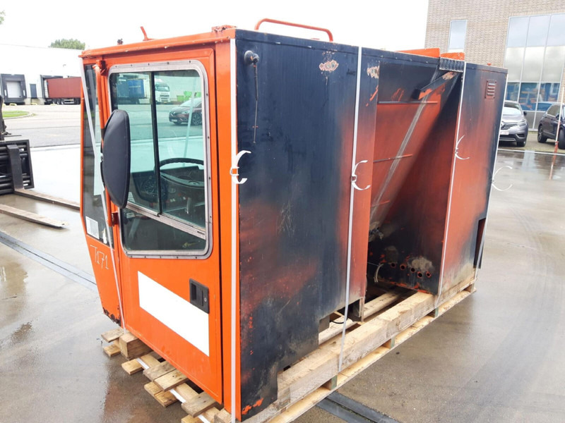 Terex AC 205 lower cab - Cabine et intérieur pour Grue: photos 4 Terex AC 205 lower cab - Cabine et intérieur pour Grue: photos 4