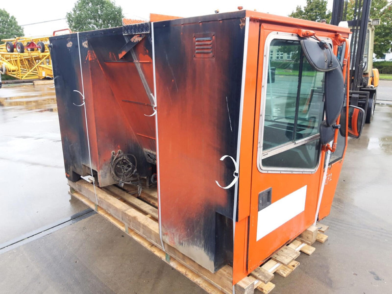 Terex AC 205 lower cab - Cabine et intérieur pour Grue: photos 3 Terex AC 205 lower cab - Cabine et intérieur pour Grue: photos 3