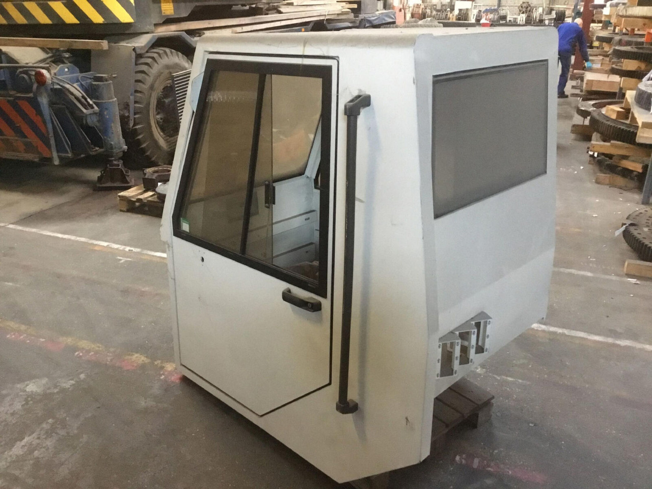 Terex PPM lower cabin - Cabine pour Grue mobile: photos 3 Terex PPM lower cabin - Cabine pour Grue mobile: photos 3