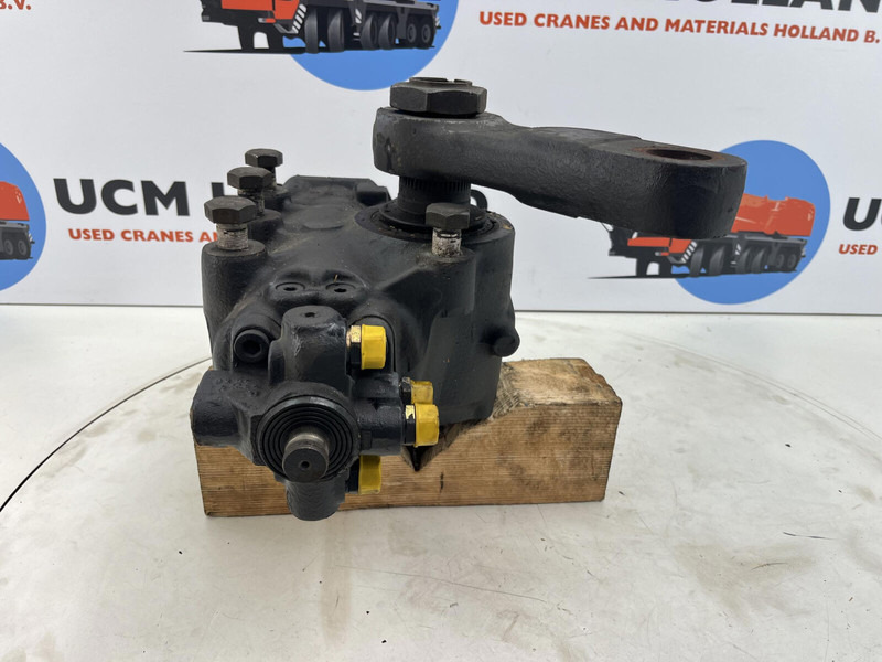 ZF ATF 50G-3 steering box ZF - Colonne de direction pour Grue: photos 2 ZF ATF 50G-3 steering box ZF - Colonne de direction pour Grue: photos 2