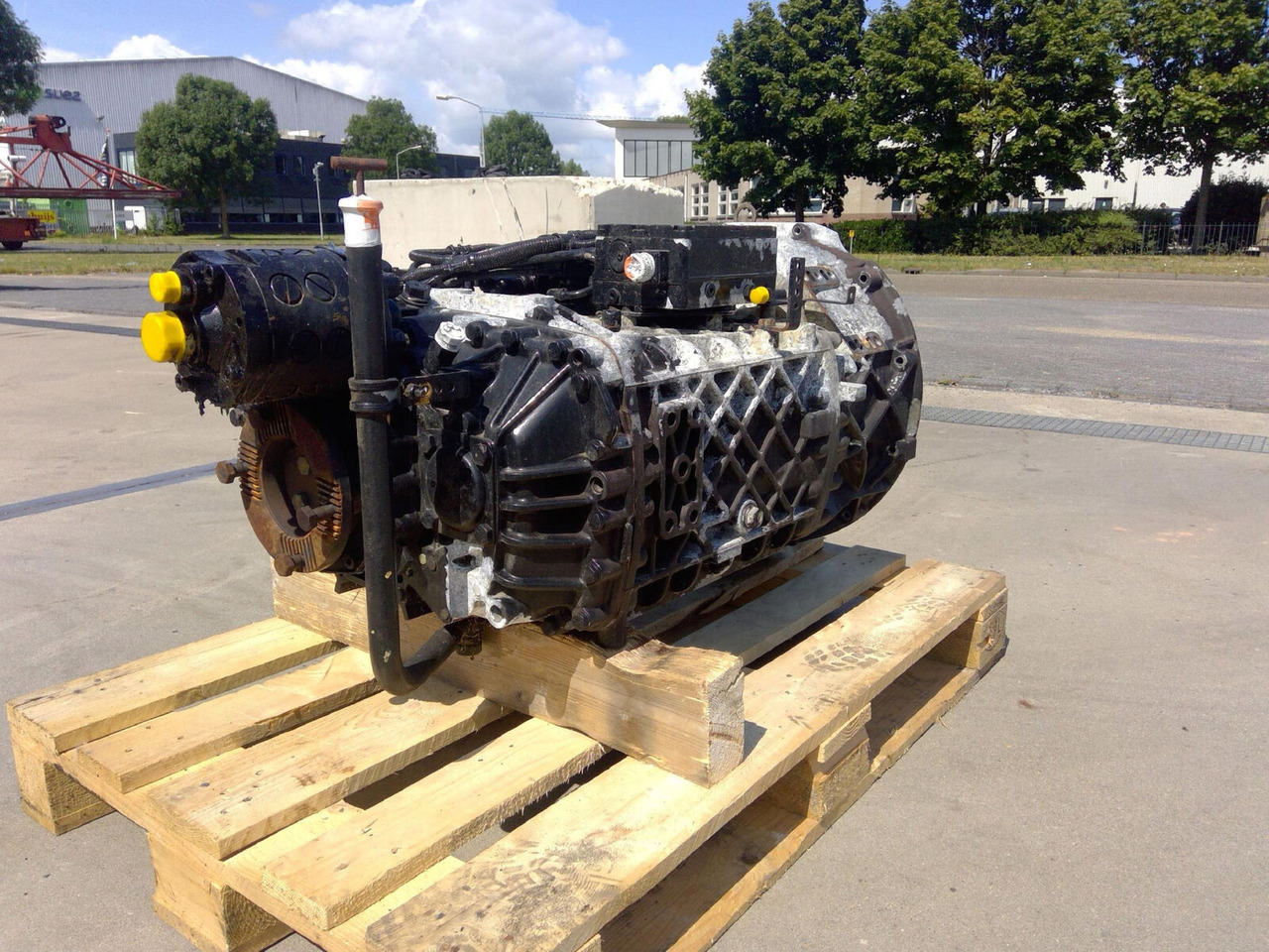 ZF ATF 60-4 gearbox ZF ECOSPLIT 16 S 151 - Boîte de vitesse pour Grue mobile: photos 4 ZF ATF 60-4 gearbox ZF ECOSPLIT 16 S 151 - Boîte de vitesse pour Grue mobile: photos 4