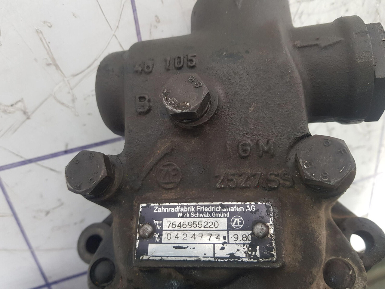 ZF steering pump - Pompe de support pour Grue: photos 5 ZF steering pump - Pompe de support pour Grue: photos 5